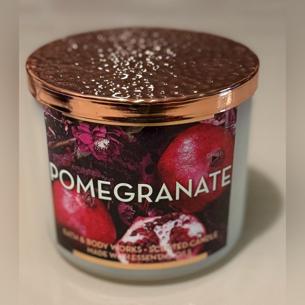 Bath & Body Works Pomegranate Scented Candle